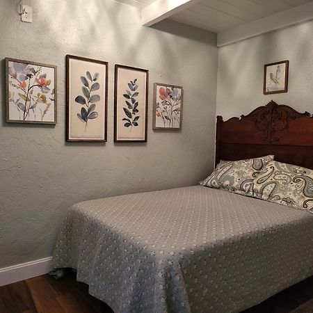 Smart Solution - Individual Private Bed-Pods In Gorgeous Shared Space - Women Only Dorm In Room 5 - Coed House - Full-Sized Mattresses In Individual Pods - With Built-In Private Storage - Gorgeous Shared Room - Affordable Luxury - Sparrow House Phoenix Extérieur photo
