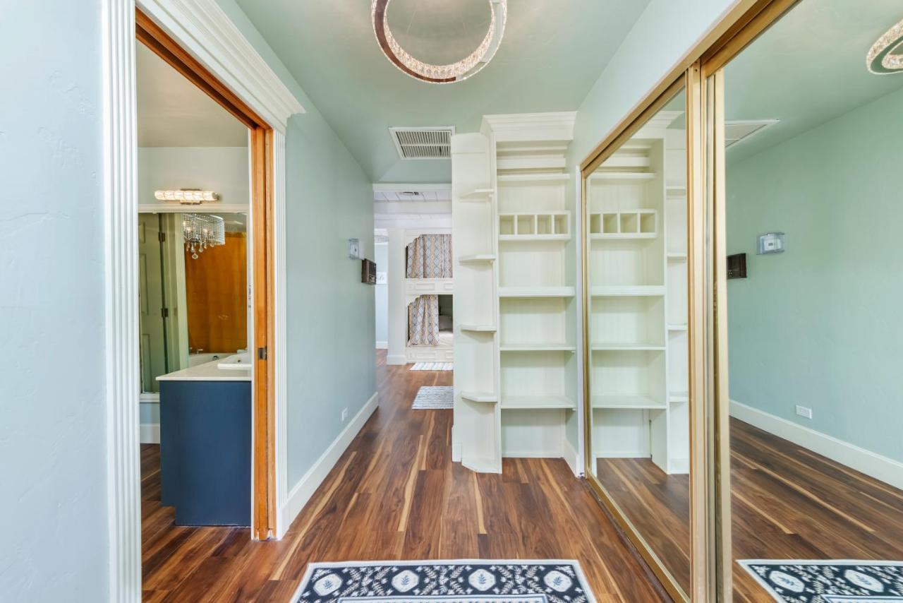 Smart Solution - Individual Private Bed-Pods In Gorgeous Shared Space - Women Only Dorm In Room 5 - Coed House - Full-Sized Mattresses In Individual Pods - With Built-In Private Storage - Gorgeous Shared Room - Affordable Luxury - Sparrow House Phoenix Extérieur photo
